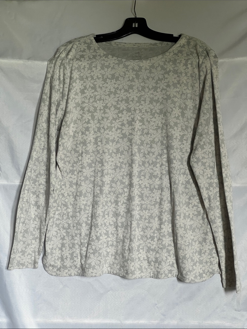 J. Jill Light Gray Snowflake-Print Long Sleeve Pima Cotton Top